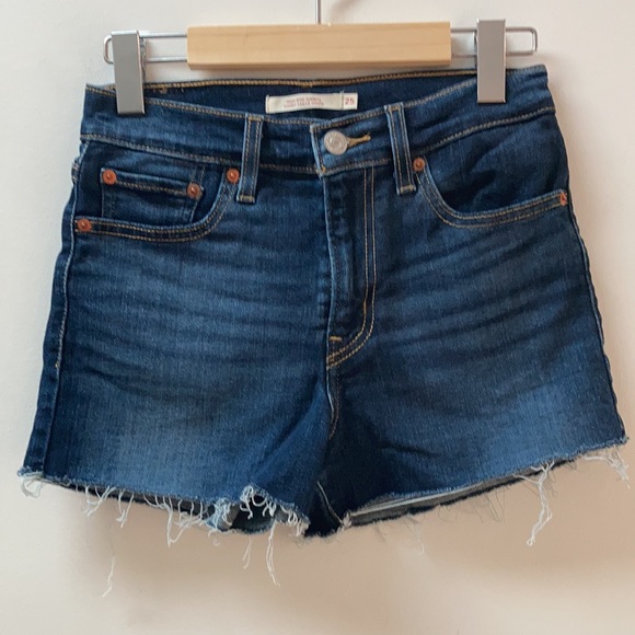 Levi’s High Rise Shorts W25 - Picture 4 of 7